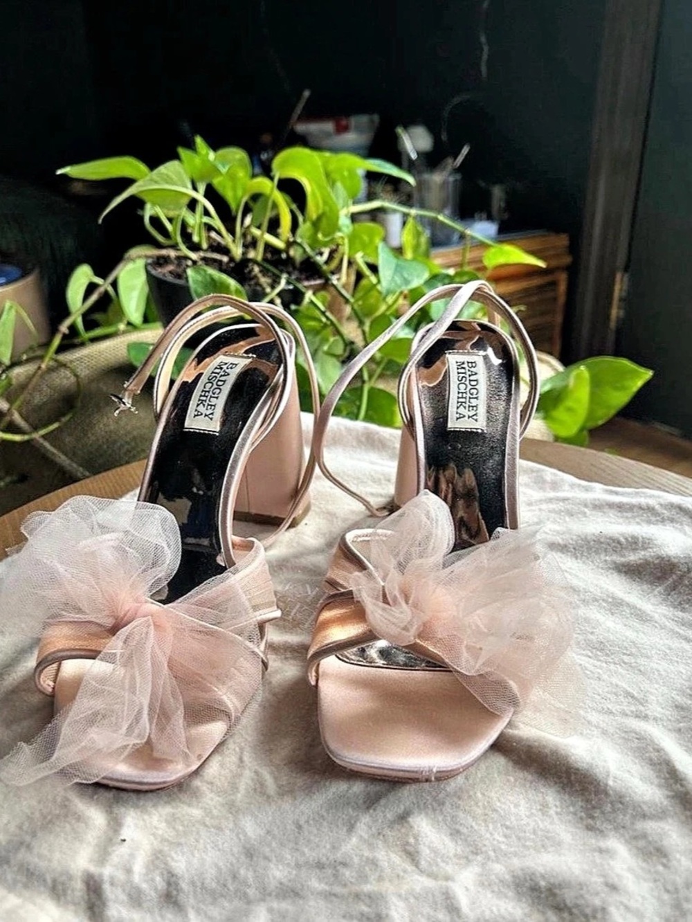 Badgley Mischka Tess Tulle Bow Strappy Sandals Pink US 7